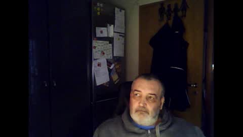 Snapshot of chris250268 chatting on 02/23/25, 06:39 Chris online show from 02/23/25, 06:39