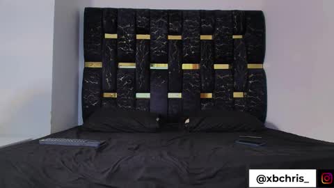 Snapshot of chris_blake__ chatting on 12/17/25, 06:14 Chris B online show from 12/17/25, 06:14