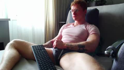 redhead thief of sausages and hearts online show from 05/09/26, 08:19
