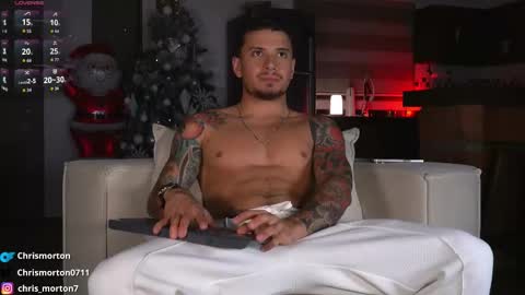 Snapshot of chris_morton chatting on 12/19/25, 02:29 chris_morton online show from 12/19/25, 02:29