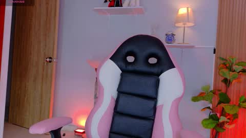 Snapshot of chris_parker01 chatting on 02/03/26, 11:37 juli Instagram july rv17 - Twitter juli rv17 online show from 02/03/26, 11:37