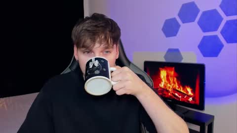 Chris Tyson online show from 02/12/25, 02:24