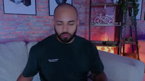 Chris Varden online show from 05/12/26, 07:22