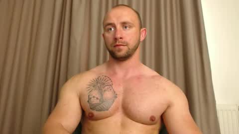 Snapshot of chrisbigbiceps chatting on 05/23/26, 04:22 chrisbigbiceps online show from 05/23/26, 04:22