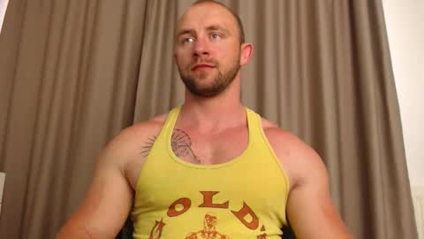 Snapshot of chrisbigbiceps chatting on 05/26/26, 04:25 chrisbigbiceps online show from 05/26/26, 04:25