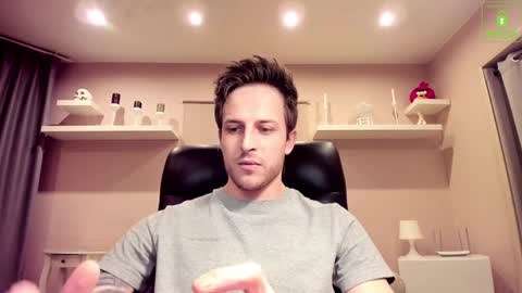 Snapshot of chriscarrey chatting on 12/12/24, 11:36 Chris online show from 12/12/24, 11:36