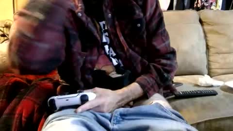 Snapshot of chrisintn chatting on 10/26/25, 01:44 chrisintn online show from 10/26/25, 01:44