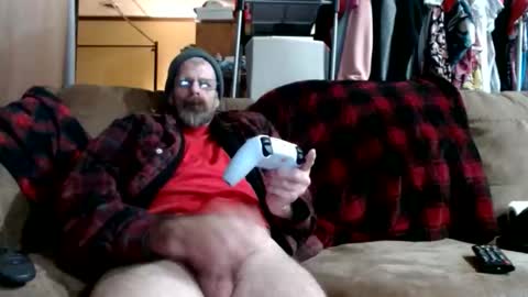 Snapshot of chrisintn chatting on 11/07/25, 02:50 chrisintn online show from 11/07/25, 02:50