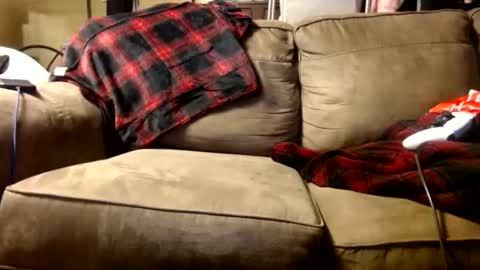 Snapshot of chrisintn chatting on 11/10/25, 04:06 chrisintn online show from 11/10/25, 04:06