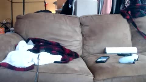 Snapshot of chrisintn chatting on 11/19/25, 05:02 chrisintn online show from 11/19/25, 05:02