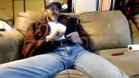 Snapshot of chrisintn chatting on 11/24/25, 07:02 chrisintn online show from 11/24/25, 07:02