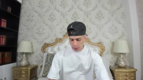 Chris online show from 12/01/25, 07:30