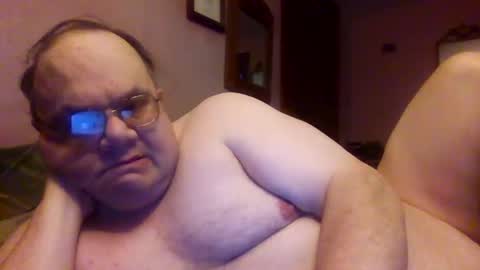 Snapshot of chrismini312 chatting on 11/24/25, 01:22 Chris The Jerk Off King online show from 11/24/25, 01:22