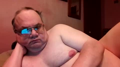 Snapshot of chrismini312 chatting on 05/27/26, 01:35 Chris The Jerk Off King online show from 05/27/26, 01:35