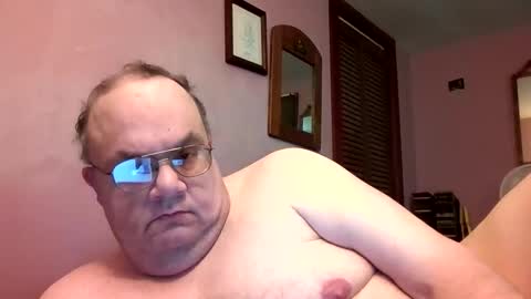 Snapshot of chrismini312 chatting on 06/06/26, 04:33 Chris The Jerk Off King online show from 06/06/26, 04:33