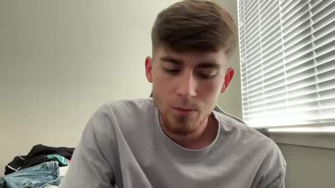 chrisoncam01 online show from 10/04/25, 07:56