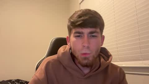 chrisoncam01 online show from 10/21/25, 04:35