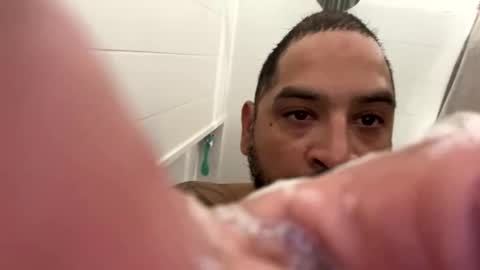 Snapshot of chrisr4203 chatting on 12/19/25, 01:12 chrisr4203 online show from 12/19/25, 01:12