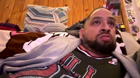 Snapshot of chrisr4203 chatting on 01/18/26, 02:37 chrisr4203 online show from 01/18/26, 02:37