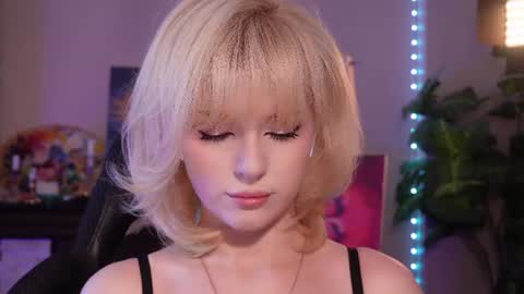 chriss_foxx online show from 06/17/26, 03:35
