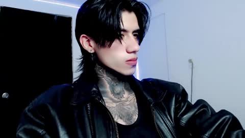 Snapshot of chriss_opp chatting on 02/06/25, 04:47 CHRIS INDEPENT MODEL online show from 02/06/25, 04:47