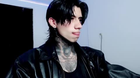 Snapshot of chriss_opp chatting on 02/13/25, 03:03 CHRIS INDEPENT MODEL online show from 02/13/25, 03:03