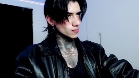 Snapshot of chriss_opp chatting on 02/13/25, 09:17 CHRIS INDEPENT MODEL online show from 02/13/25, 09:17