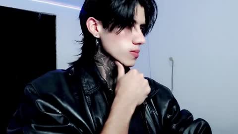 Snapshot of chriss_opp chatting on 02/24/25, 08:25 CHRIS INDEPENT MODEL online show from 02/24/25, 08:25