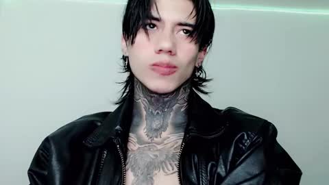 Snapshot of chriss_opp chatting on 03/02/25, 02:43 CHRIS INDEPENT MODEL online show from 03/02/25, 02:43