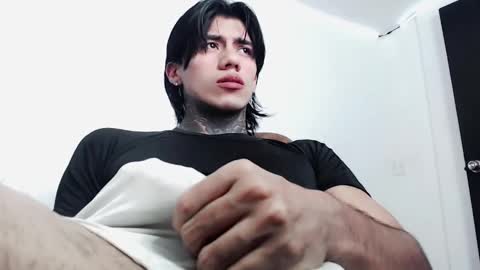 Snapshot of chriss_opp chatting on 03/09/25, 03:43 CHRIS INDEPENT MODEL online show from 03/09/25, 03:43