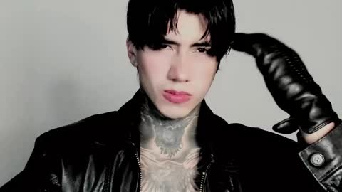 Snapshot of chriss_opp chatting on 11/01/25, 12:12 CHRIS INDEPENT MODEL online show from 11/01/25, 12:12