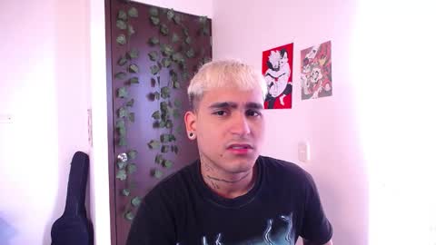 Snapshot of chriss_wg_ chatting on 03/22/26, 05:16 Christian Wang online show from 03/22/26, 05:16