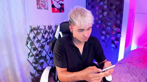 Snapshot of chriss_wg_ chatting on 04/15/26, 11:39 Christian Wang online show from 04/15/26, 11:39