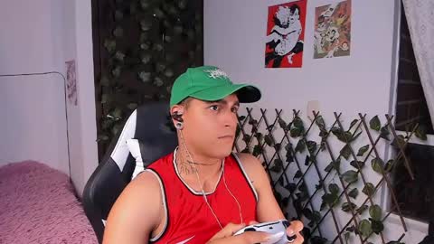Snapshot of chriss_wg_ chatting on 05/07/26, 11:32 Christian Wang online show from 05/07/26, 11:32