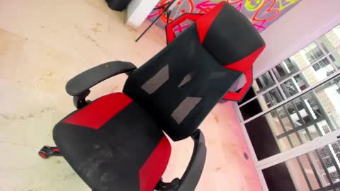 chrissangel12 online show from 11/15/25, 06:04