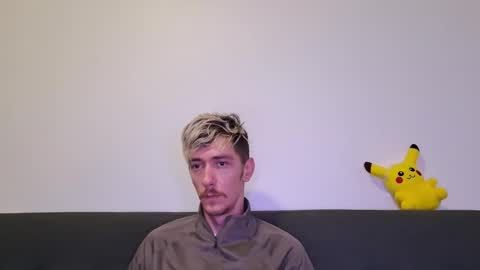 Snapshot of chrisslicer chatting on 12/18/25, 01:11 Christopher online show from 12/18/25, 01:11