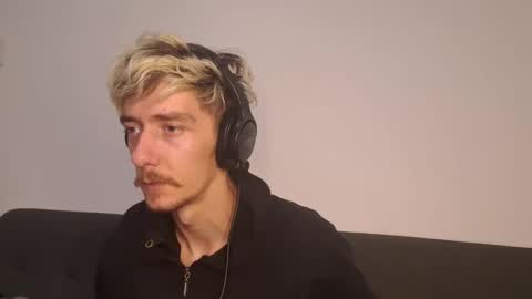 Snapshot of chrisslicer chatting on 12/20/25, 06:37 Christopher online show from 12/20/25, 06:37