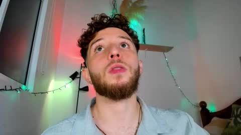 Snapshot of chrisstianford chatting on 12/18/25, 07:25 Hi dont forguet to follow me online show from 12/18/25, 07:25