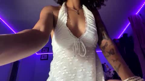 chrissywizzy online show from 05/18/26, 05:24