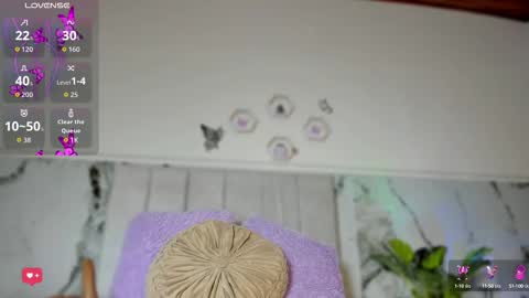 Snapshot of christal_cutee chatting on 09/29/25, 04:17 Christal online show from 09/29/25, 04:17