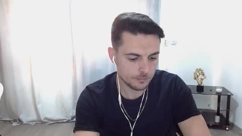Snapshot of christianhot_ chatting on 05/01/26, 04:33 Master Gab online show from 05/01/26, 04:33