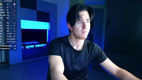Snapshot of christianlevine_ chatting on 05/16/26, 10:23 UPVOTE ME ------ ILL DO SOMETHING FOR FREE online show from 05/16/26, 10:23