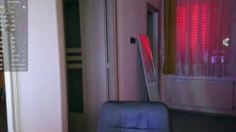 Snapshot of christianlevine_ chatting on 05/19/26, 04:08 UPVOTE ME ------ ILL DO SOMETHING FOR FREE online show from 05/19/26, 04:08