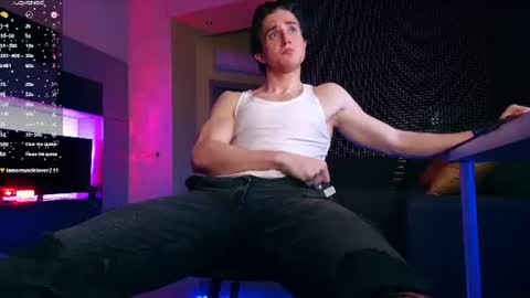 Snapshot of christianlevine_ chatting on 06/13/26, 07:56 UPVOTE ME ------ ILL DO SOMETHING FOR FREE online show from 06/13/26, 07:56