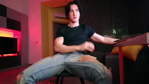 Snapshot of christianlevine_ chatting on 07/05/26, 05:31 UPVOTE ME ------ ILL DO SOMETHING FOR FREE online show from 07/05/26, 05:31