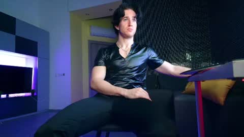 Snapshot of christianlevine_ chatting on 07/06/26, 06:10 UPVOTE ME ------ ILL DO SOMETHING FOR FREE online show from 07/06/26, 06:10