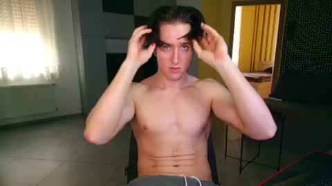 Snapshot of christianlevine_ chatting on 07/08/26, 04:39 UPVOTE ME ------ ILL DO SOMETHING FOR FREE online show from 07/08/26, 04:39