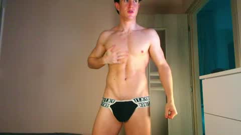 Snapshot of christianlevine_ chatting on 07/11/26, 07:38 UPVOTE ME ------ ILL DO SOMETHING FOR FREE online show from 07/11/26, 07:38