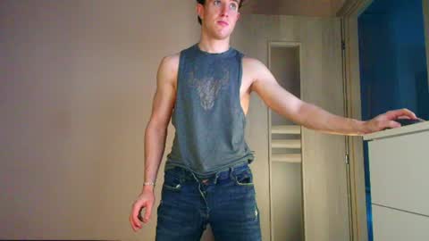 Snapshot of christianlevine_ chatting on 07/13/26, 07:38 UPVOTE ME ------ ILL DO SOMETHING FOR FREE online show from 07/13/26, 07:38