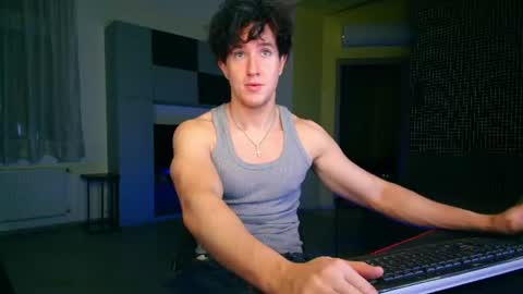 Snapshot of christianlevine_ chatting on 07/24/26, 06:39 UPVOTE ME ------ ILL DO SOMETHING FOR FREE online show from 07/24/26, 06:39